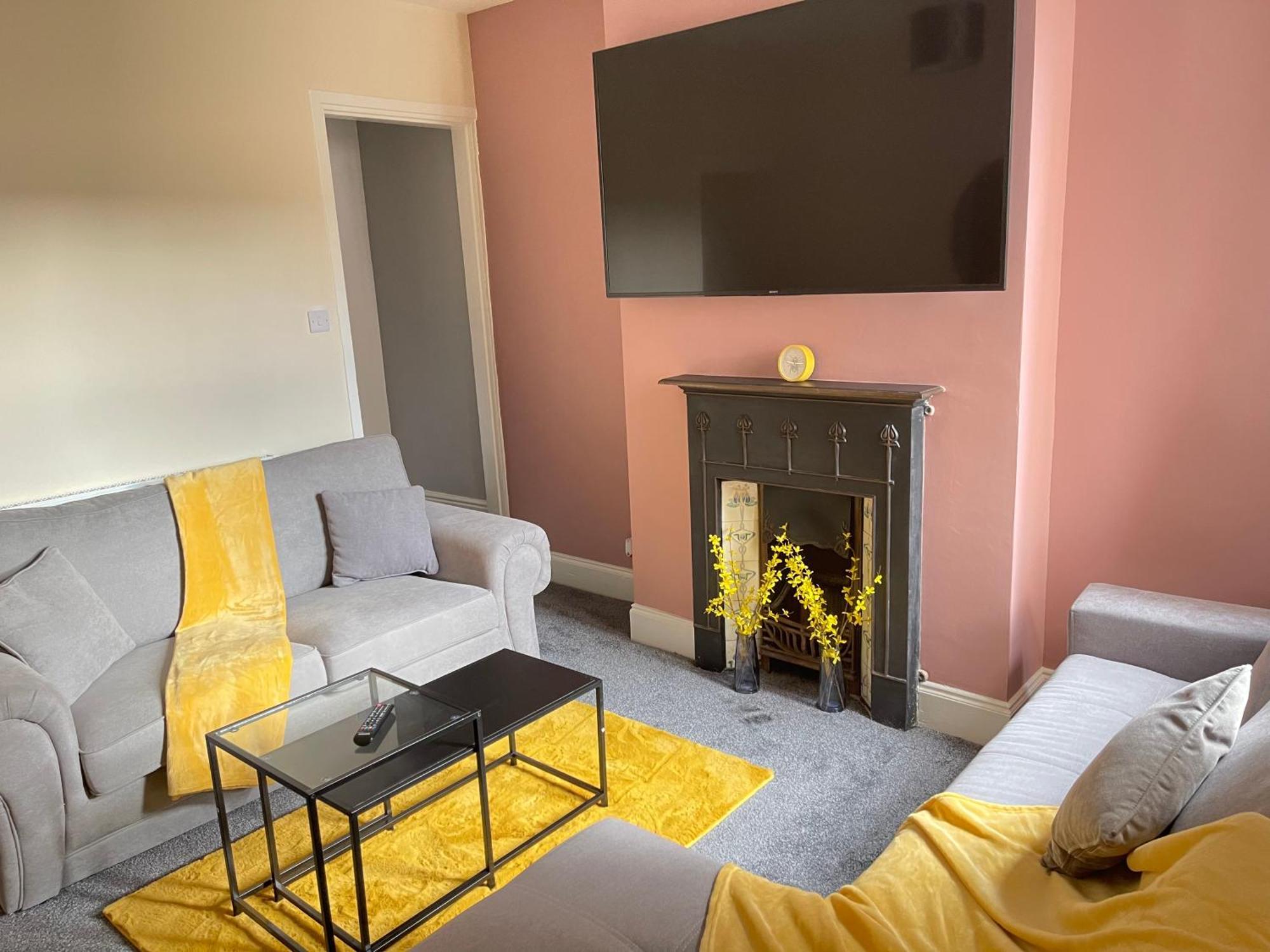 Hometel Digs Morden Comfy Home Can Sleep 11 Leicester Eksteriør bilde