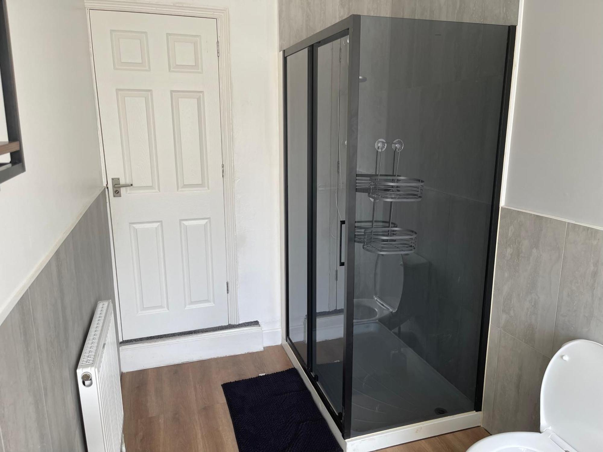 Hometel Digs Morden Comfy Home Can Sleep 11 Leicester Eksteriør bilde